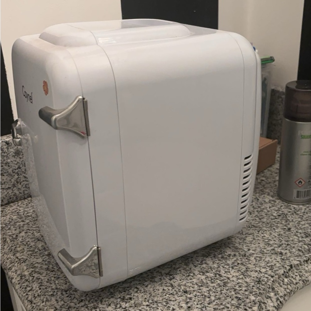 skincare mini fridge never been used